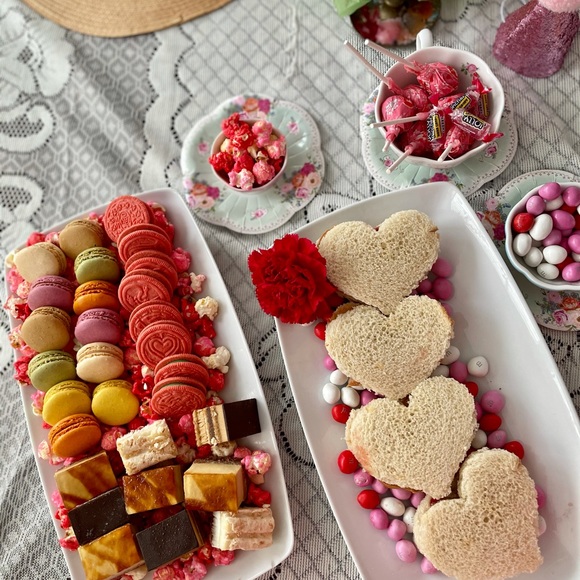 Hi! Meet Me, Shop Grey Rose aka Mom, Mama, Mommm π to adults I'm Kristine! π«π©· - Picture 3 of 6